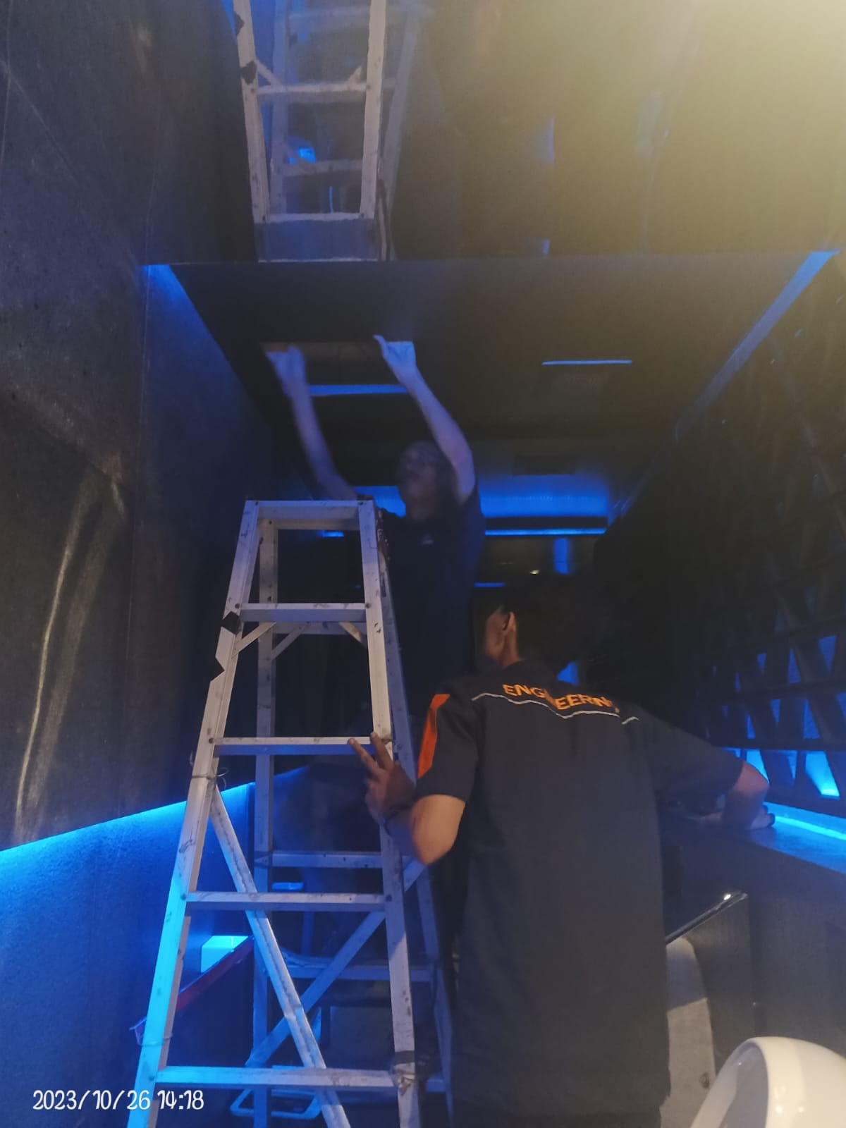 Pemasangan Instalasi Fire Alarm System pada Karaoke Room